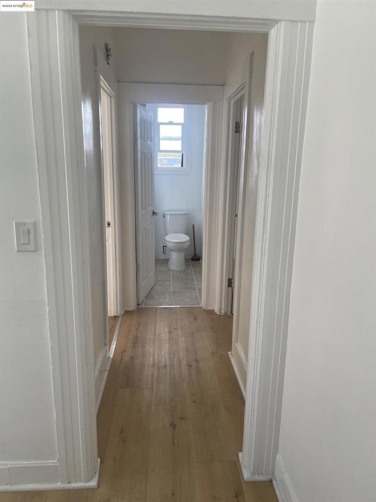 E OAKLAND - Residential Income