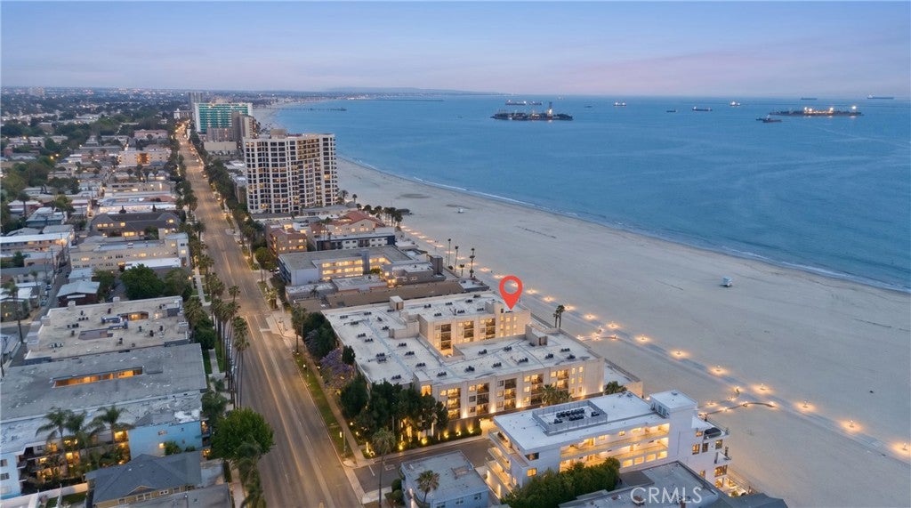 1140 E Ocean