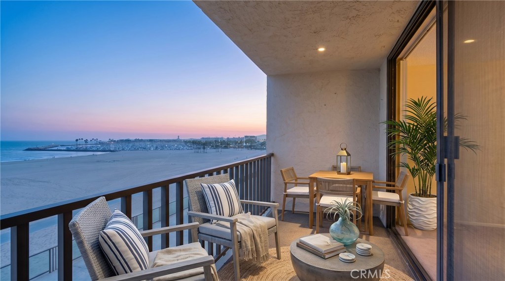 1140 E Ocean