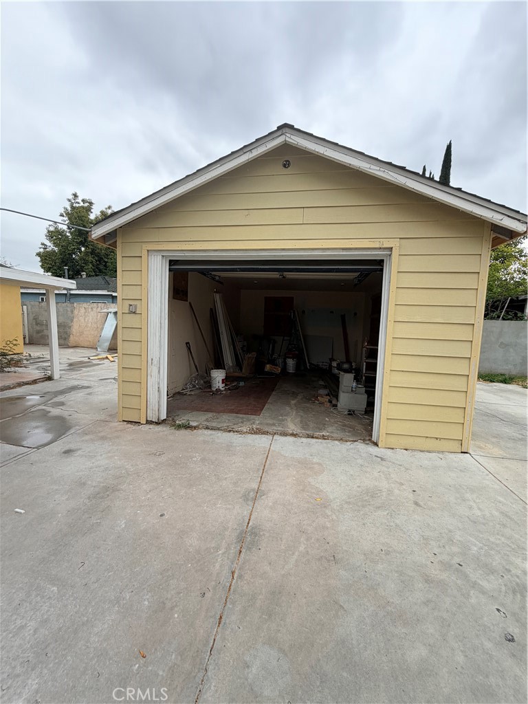 7253 Loma Verde Avenue