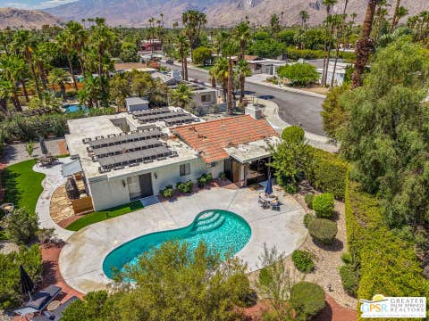 Photo of 566 N Sunset Way, Palm Springs, CA 92262 (MLS # 26861595PS)