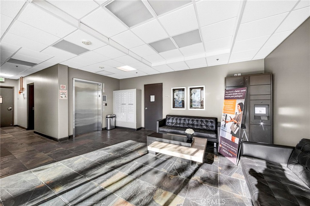 2321 W 10th Street 402