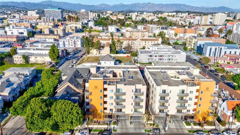 2321 W 10th Street 402, Los Angeles CA 90006