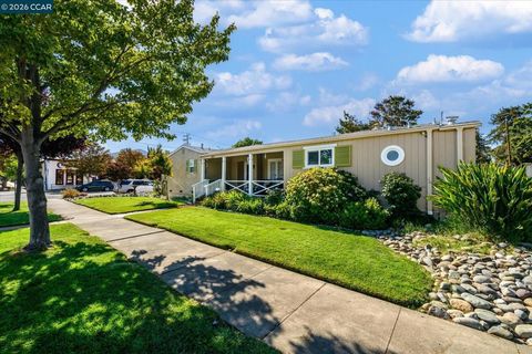 Photo of 1201 Missouri St St, Fairfield, CA 94533 (MLS # 41129200)