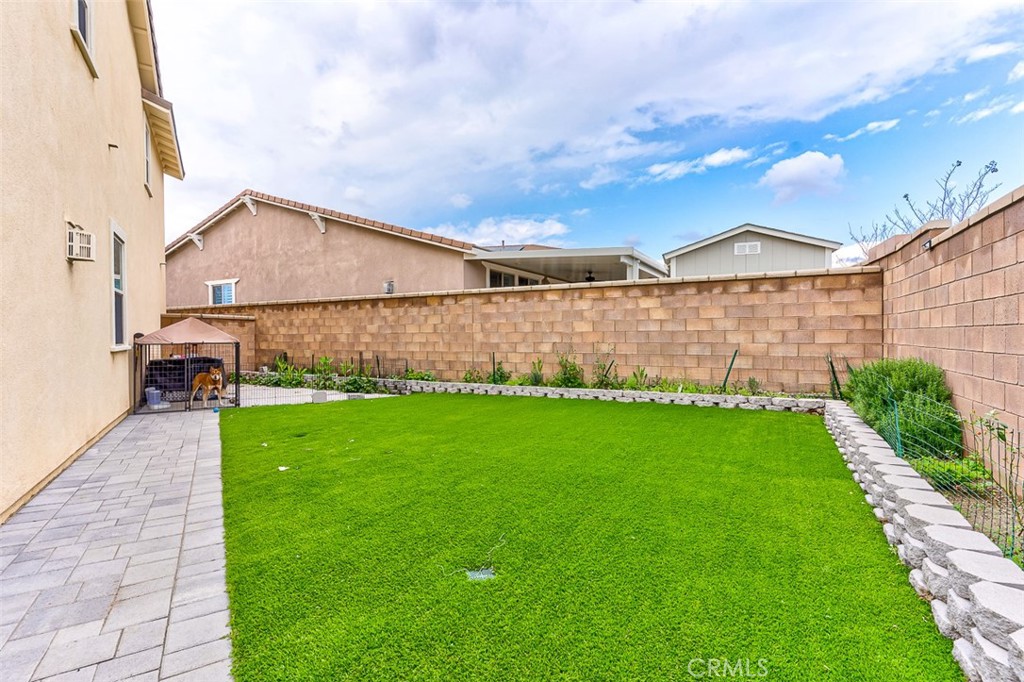 5597 Royal Oaks Way