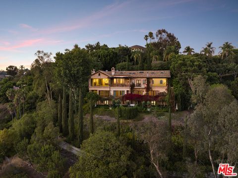 1005 Bel Air Court Los Angeles CA 90077