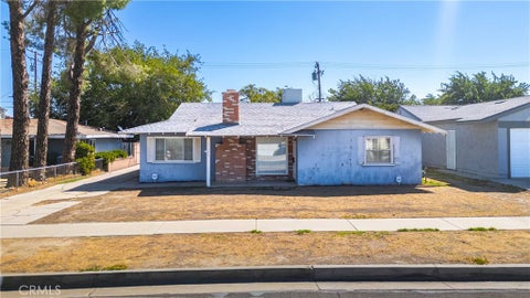 Photo of 37304 Mahonia AVE, Palmdale, CA 93552 (MLS # SR26205291)