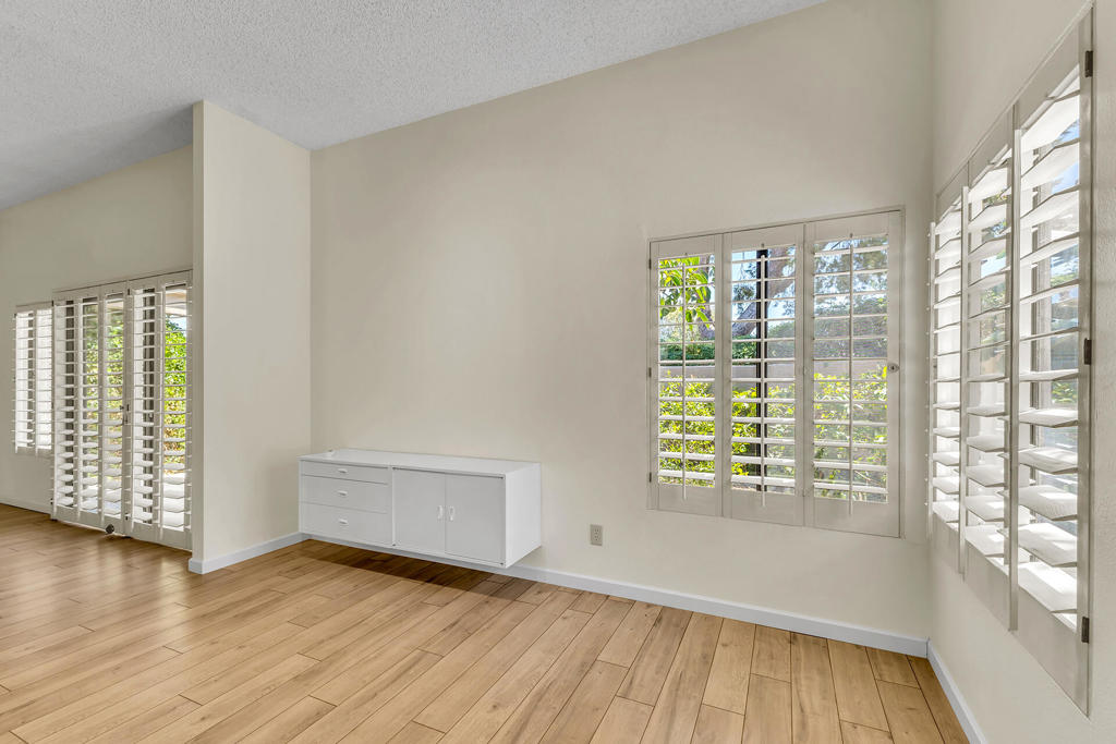 Sommerset So. Palm D - Residential Lease