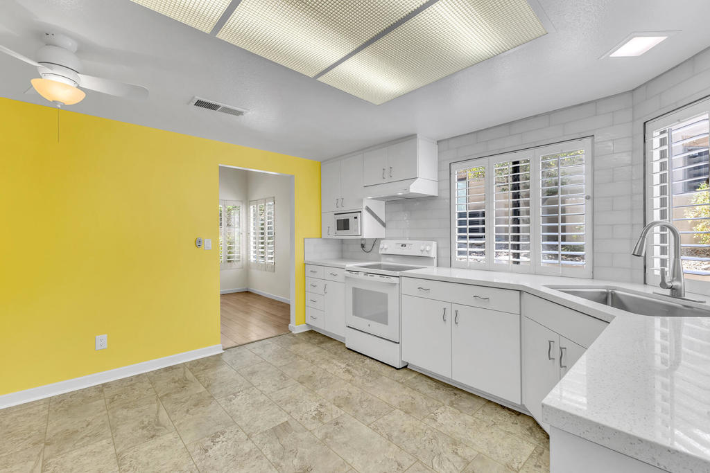 Sommerset So. Palm D - Residential Lease