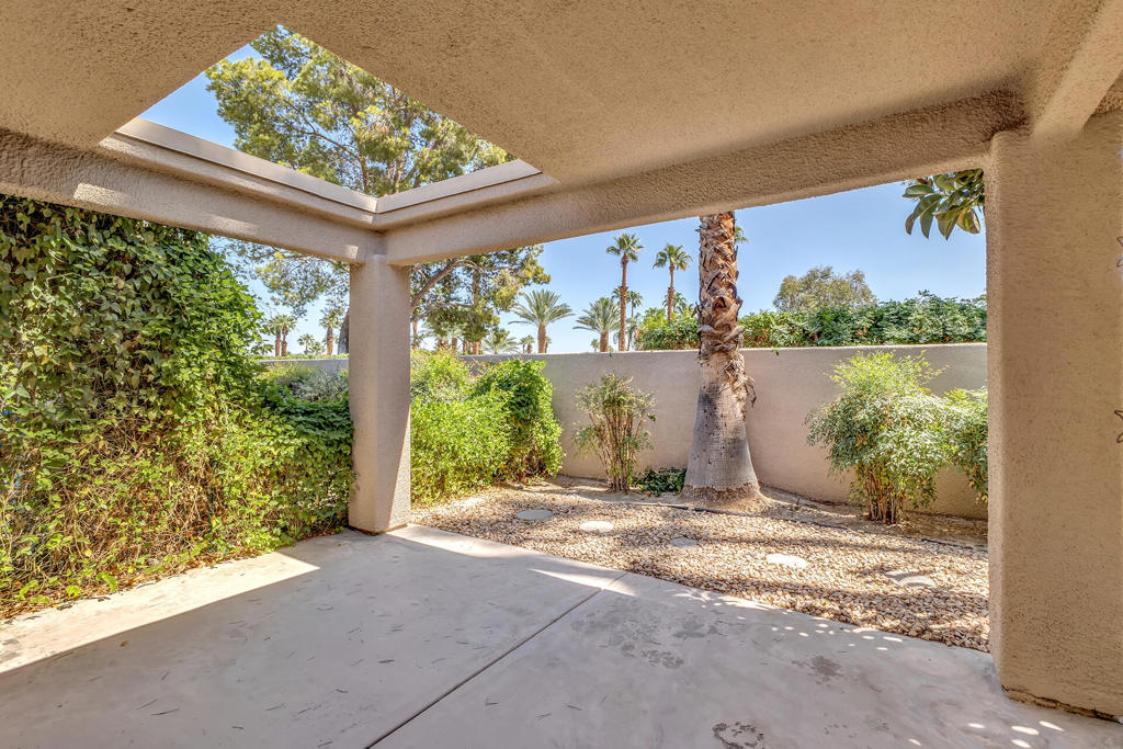 Sommerset So. Palm D - Residential Lease
