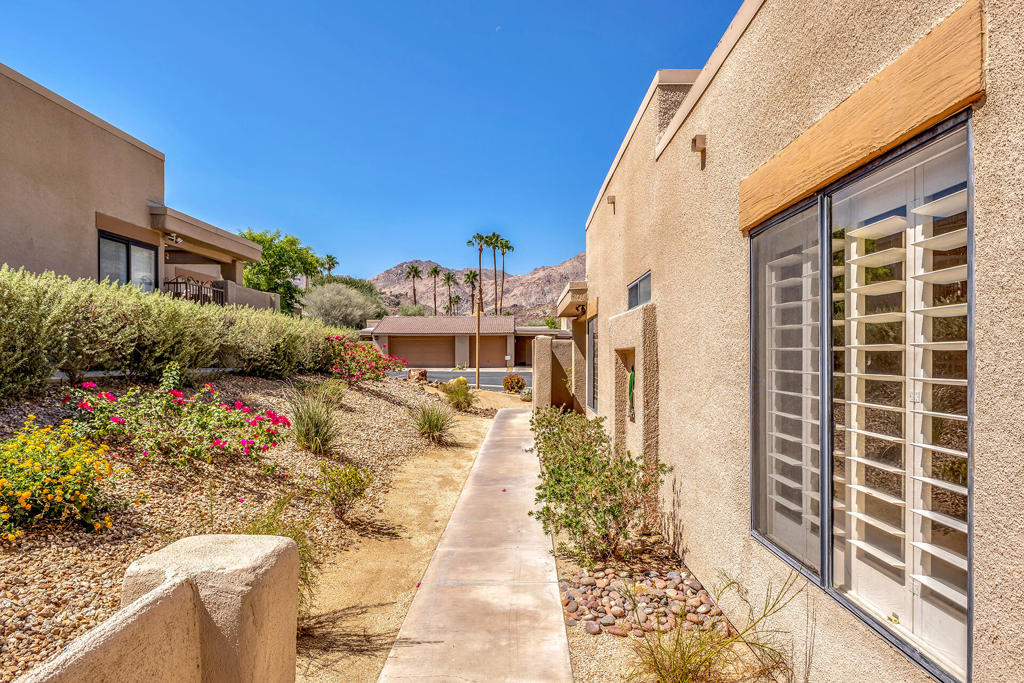 Sommerset So. Palm D - Residential Lease