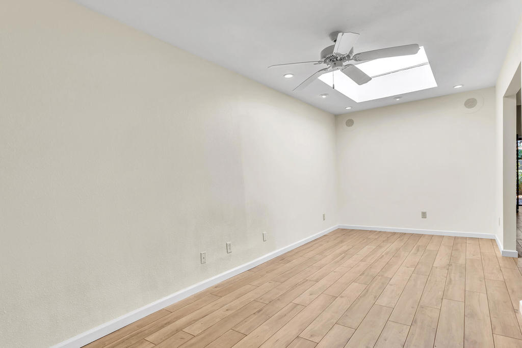 Sommerset So. Palm D - Residential Lease