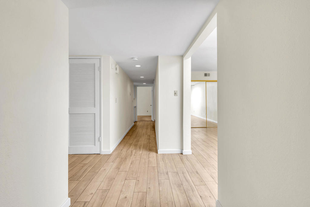 Sommerset So. Palm D - Residential Lease