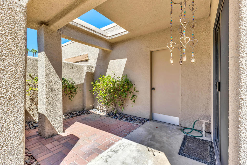 Sommerset So. Palm D - Residential Lease