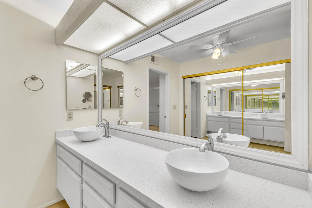 Sommerset So. Palm D - Residential Lease