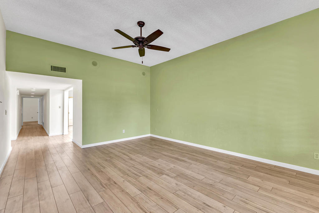 Sommerset So. Palm D - Residential Lease