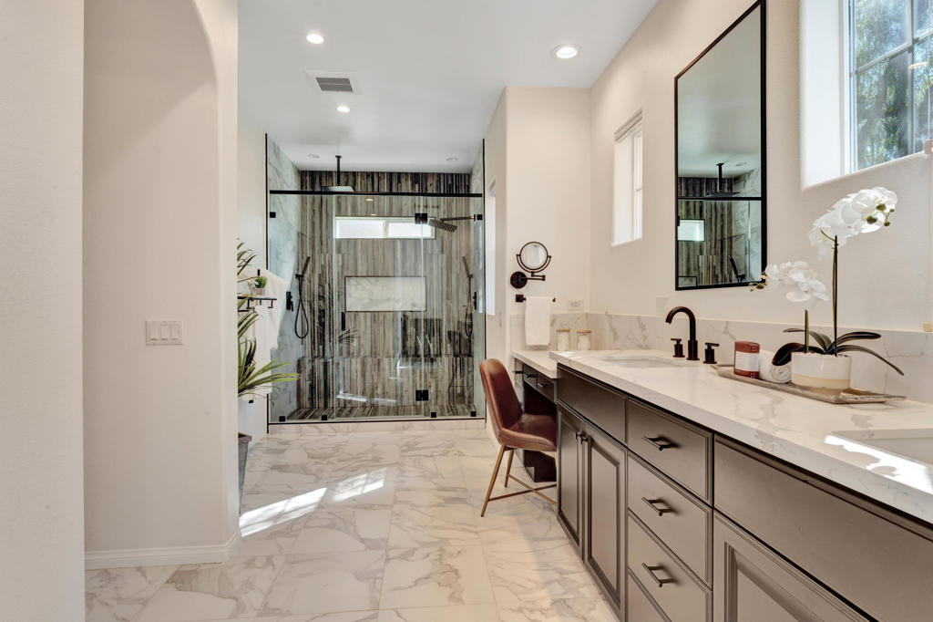 Santo Tomas - Residential