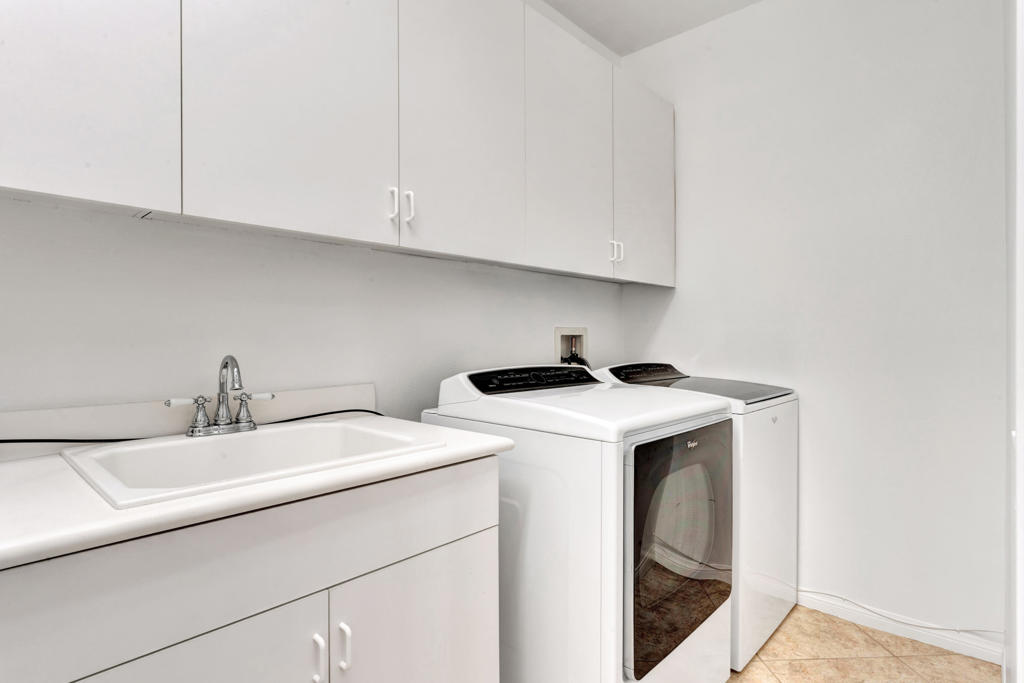 Santo Tomas - Residential