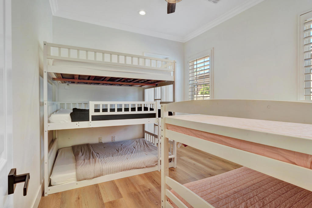Santo Tomas - Residential