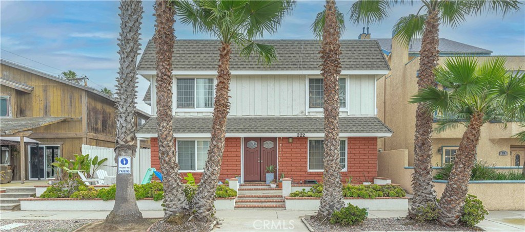Location, location, location! It never gets old being just blocks from beach and bike path in Huntington! This beachside 1BR includes a spacious private front patio with water views. Upon entry you will find the open floorplan of kitchen/dining/living room. Spacious bedroom with the bathroom inside. Includes the stove, dishwasher, water, trash and large storage unit included in the rent. Street parking only, and is plentiful. Don't miss this opportunity to call this home.