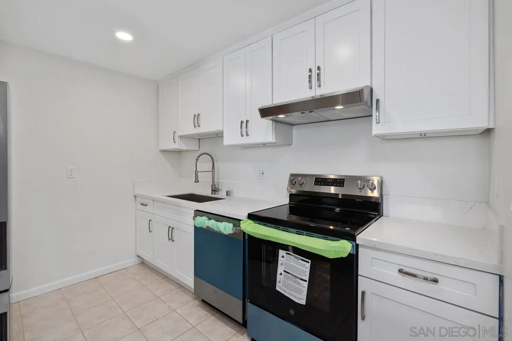 San Diego, California 92110, United States, 1 Bedroom Bedrooms, ,1 BathroomBathrooms,Residential,Active,192086