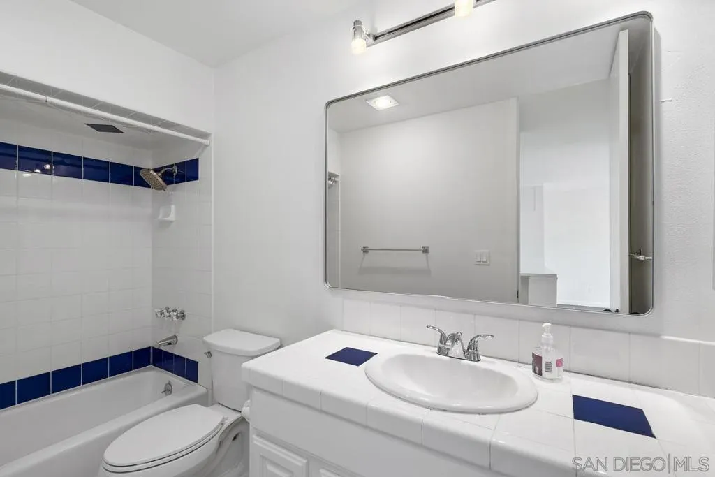 San Diego, California 92110, United States, 1 Bedroom Bedrooms, ,1 BathroomBathrooms,Residential,Active,192086