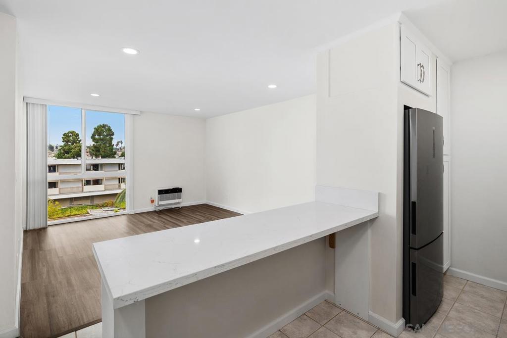 3050 Rue Dorleans 412
