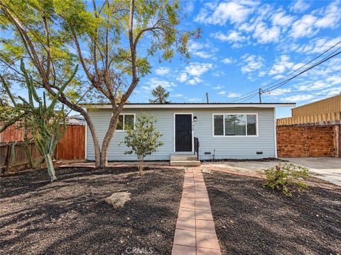 Photo of 130 N Grape Street, Visalia, CA 93291 (MLS # FR26200029)