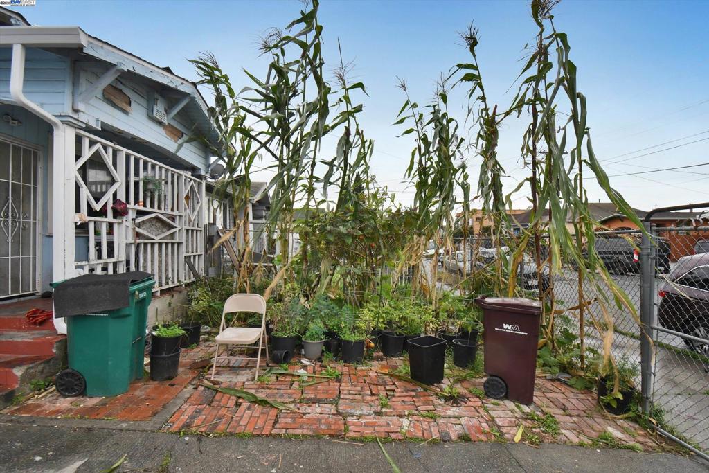 INTERNATIONAL - Residential