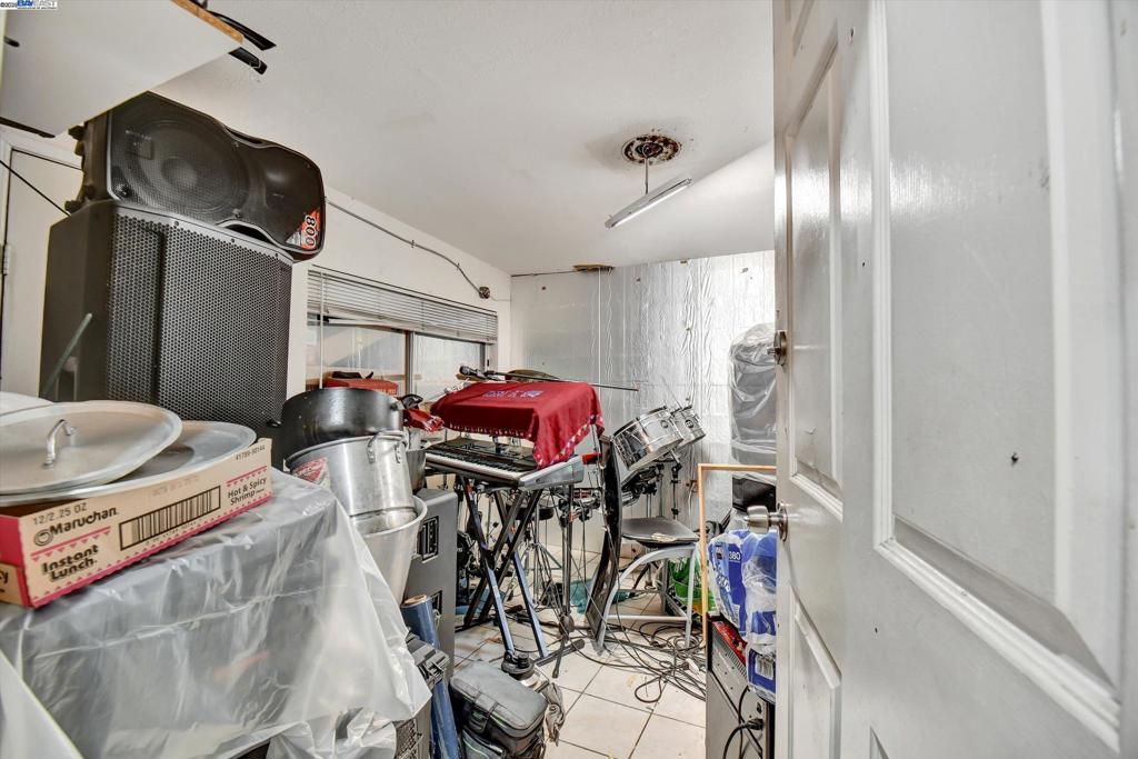 INTERNATIONAL - Residential