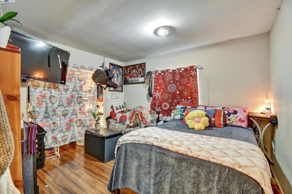 INTERNATIONAL - Residential