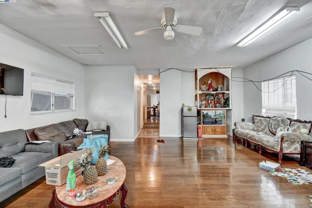 INTERNATIONAL - Residential