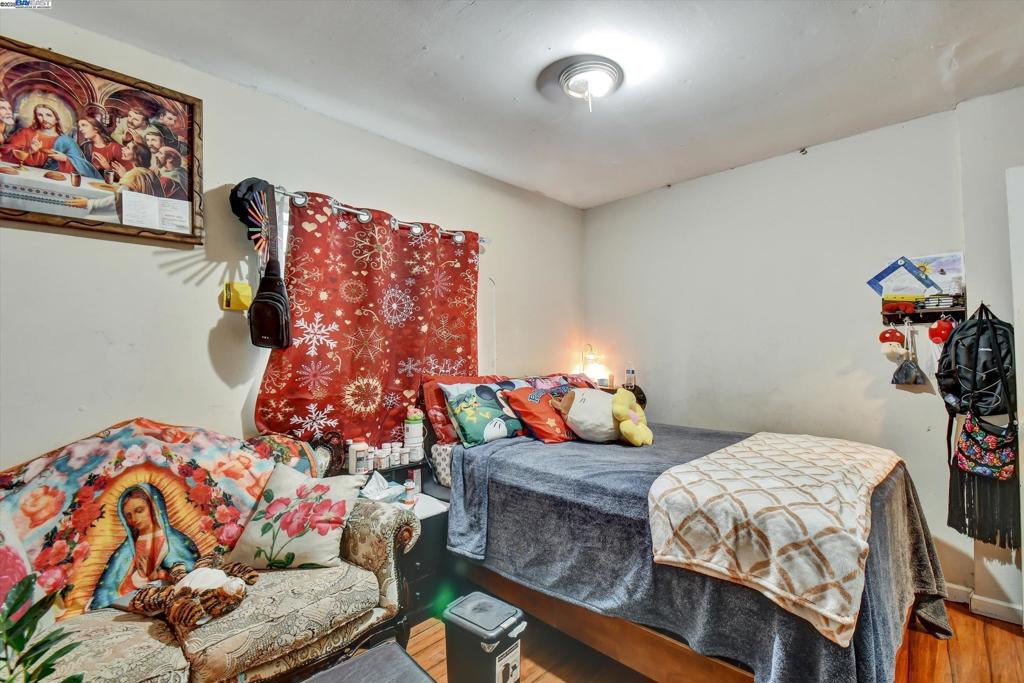 INTERNATIONAL - Residential