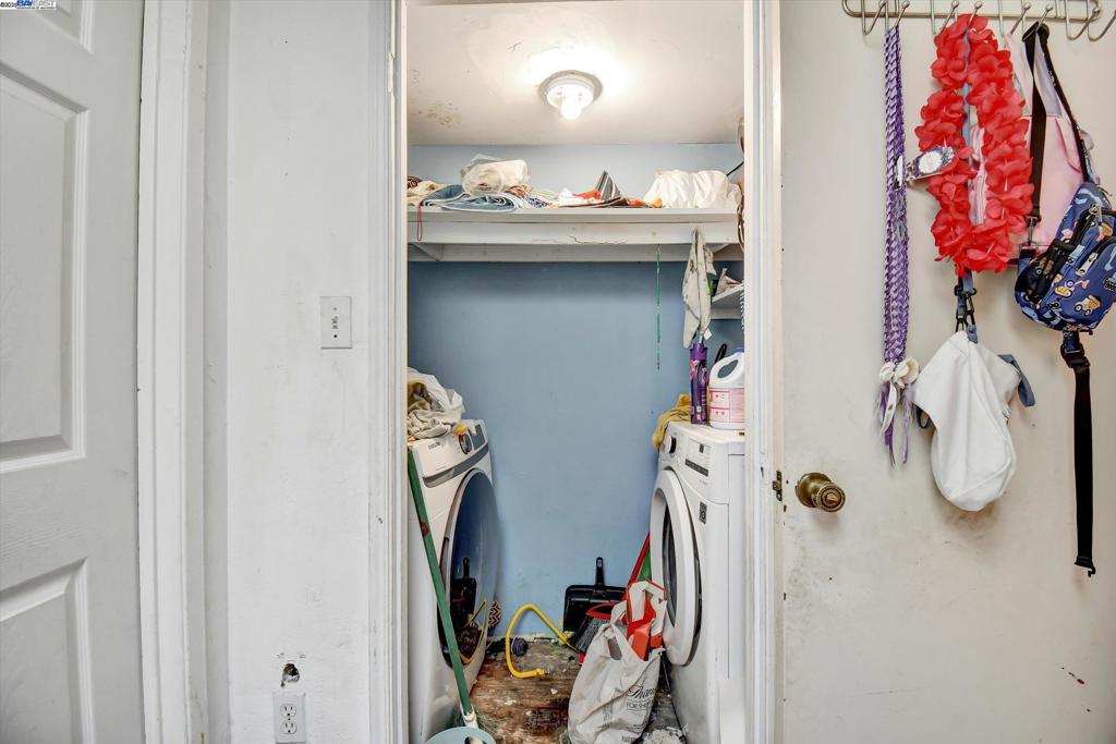 INTERNATIONAL - Residential