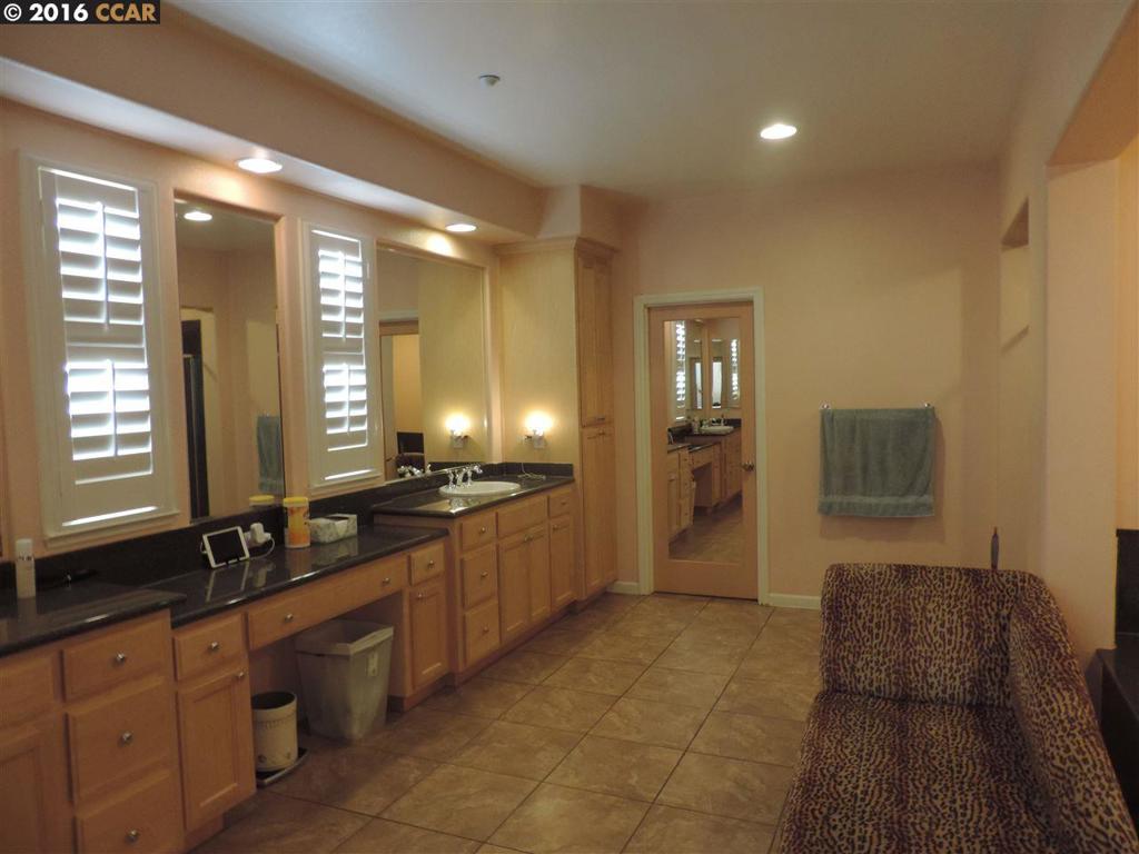 BRENTWOOD - Residential