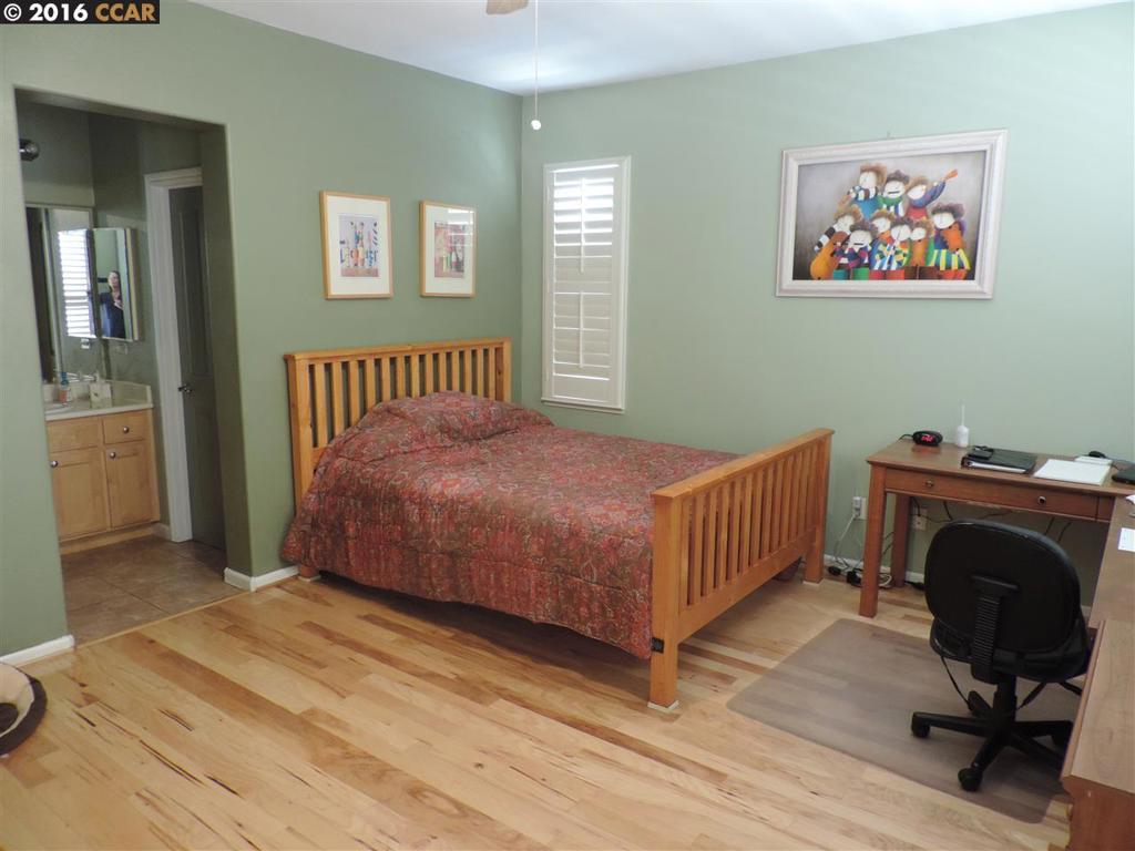 BRENTWOOD - Residential