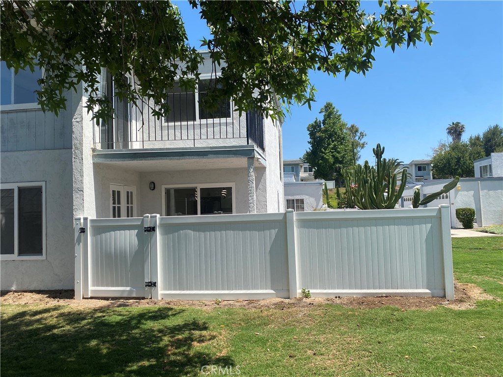 PRICE TO SELL! Come see this beautiful VA approved large town home includes and extensive inclosed yard 3 bed 2.5 bath. Modern and tastefully remodeled including new floors and fixtures throughout ,kitchen cabinets, paint, vanities etc. Plenty of square footage for a large family or to entertain. A must see, photos don't do this beautiful home justice! Near all. Shopping, schools, transportation and easy access to HWY 805.
OPEN HOUSE SUNDAY 7/6 11:30 - 3:00
Seller is CA licensed broker.