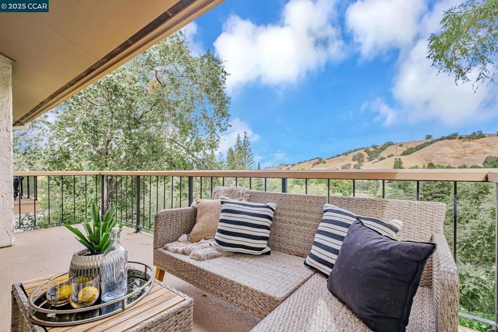ROSSMOOR - Residential