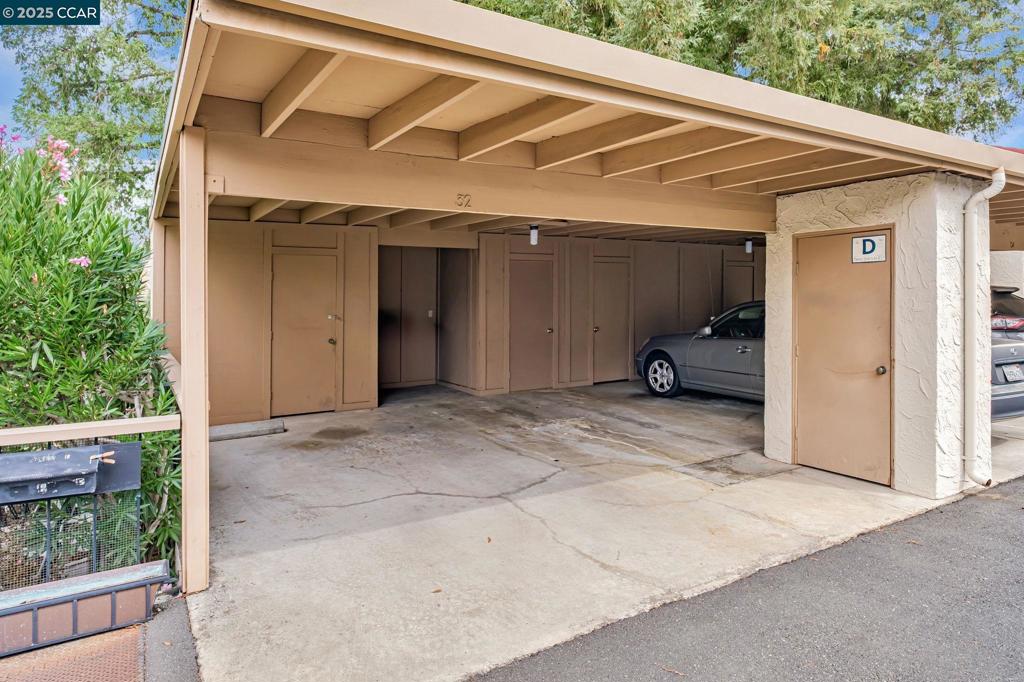 ROSSMOOR - Residential