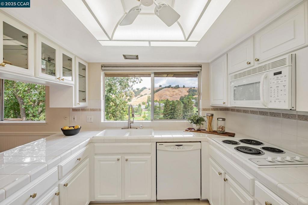ROSSMOOR - Residential