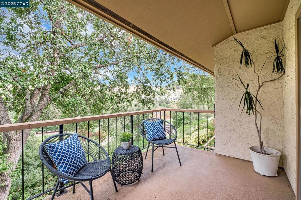ROSSMOOR - Residential