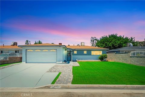 Photo of 44703 2nd Street E, Lancaster, CA 93535 (MLS # SR26129896)
