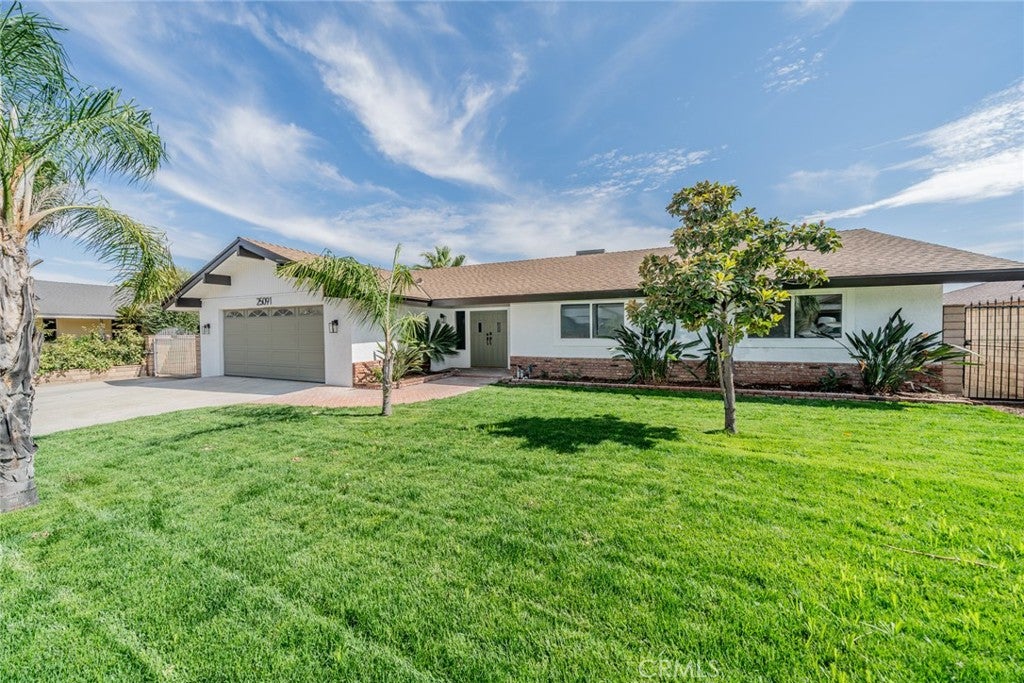25091 Lamayo Avenue