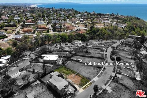 Photo of 650 Las Lomas Avenue, Pacific Palisades, CA 90272 (MLS # 26714777)