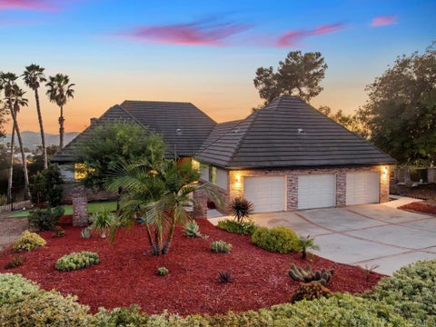 Photo of 1118 Orangewood Drive, Escondido, CA 92025 (MLS # NDP2608295)