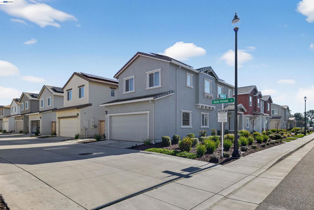 7000 Santa Venetia Pl