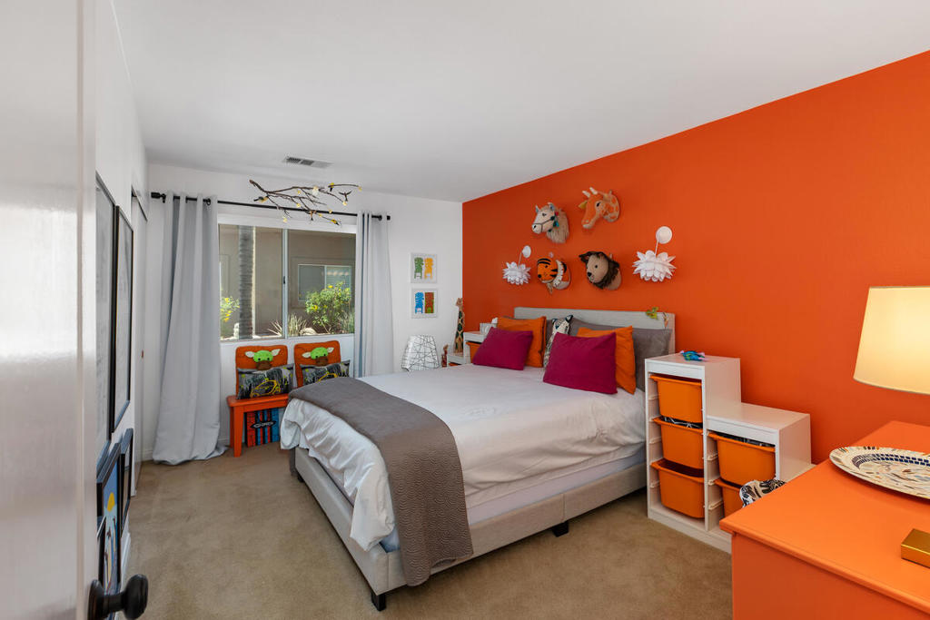 Mission Hills East - Residential Lease