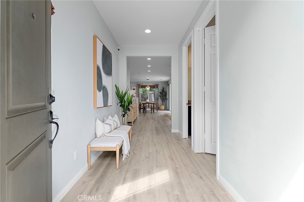 Properties 3 181 Bright Poppy