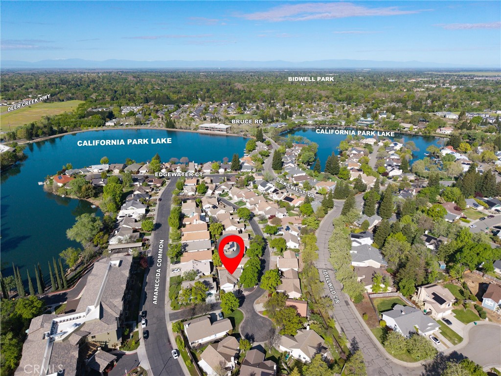 2695 Fairfield Commons
