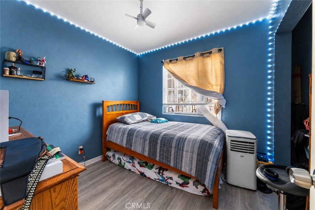907 E 109th